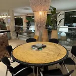 Apart Otel Buendia - Centro