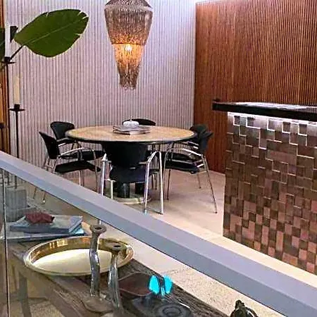 Buendia - Centro 3*